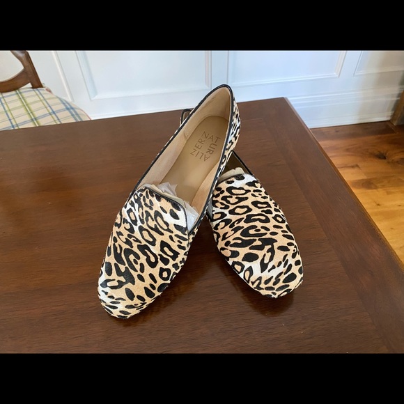 *SOLD* Emiline flats - Picture 9 of 10